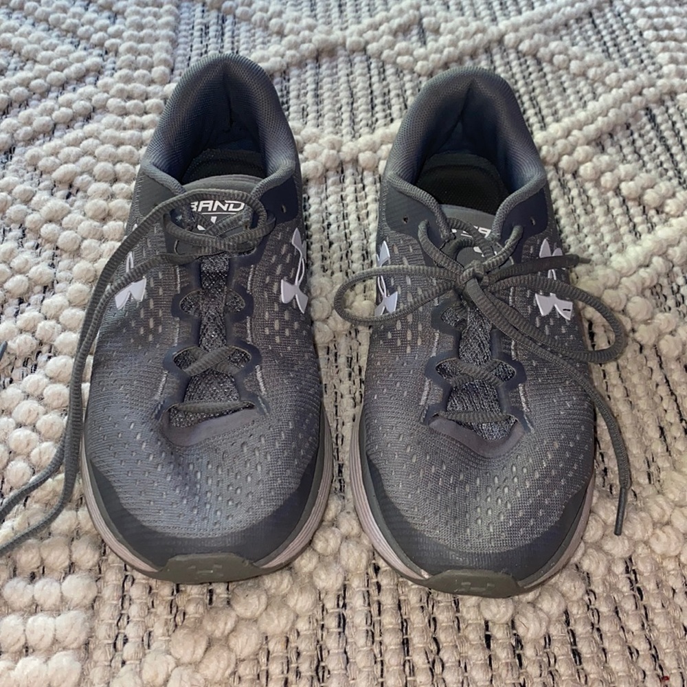 Under armor tennis shoes